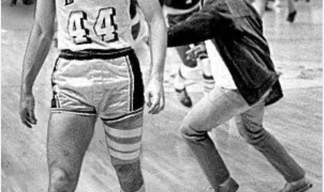 足球比分直播-最成功的失败者溘然长逝，韦斯特教后辈坚持最重要