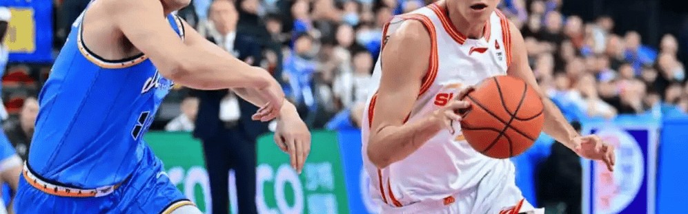 CBA最强广东队打疯了！掀翻北京上海，双杀辽篮浙江，给宏远打样