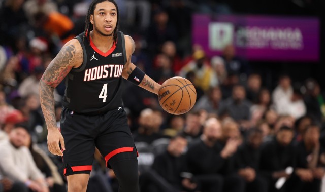 9分7板4助1帽0失误，火箭奇兵立大功！在场净胜14分作用超谢泼德